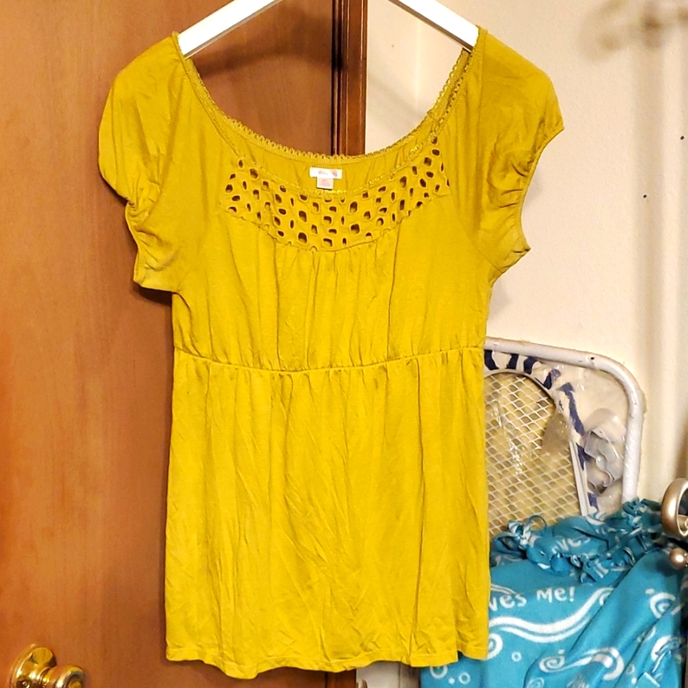 Xhilaration Green Top